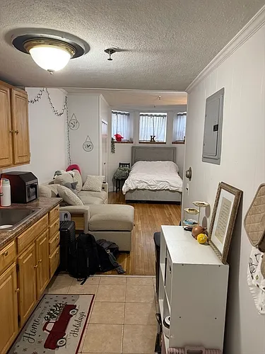513 Beacon St Photo 1