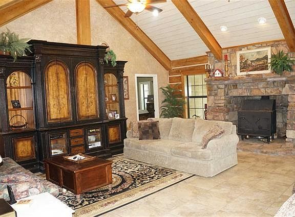 3rd image of 208 Riverview Dr