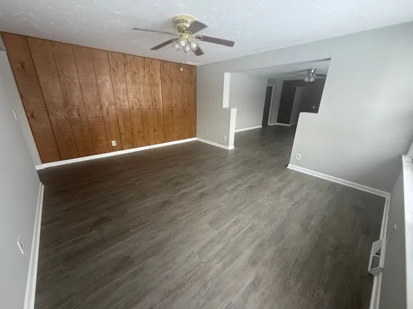41537 Northwood St, Elyria, OH 44035