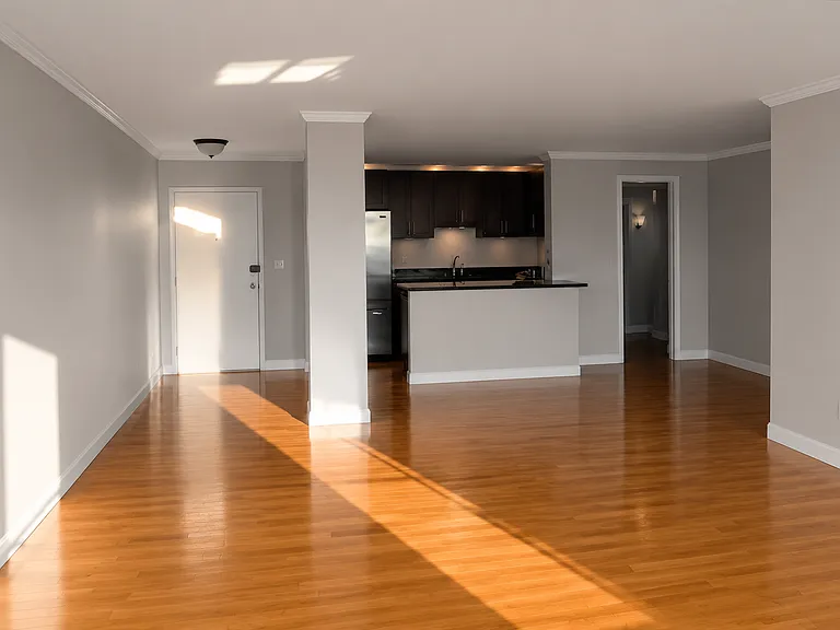 1325 18th St NW #1006 — Photo 3