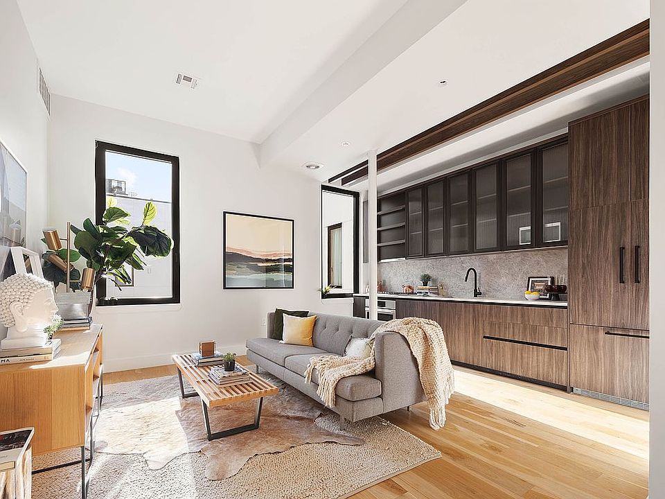 1st image of 10 Quincy St APT 2M