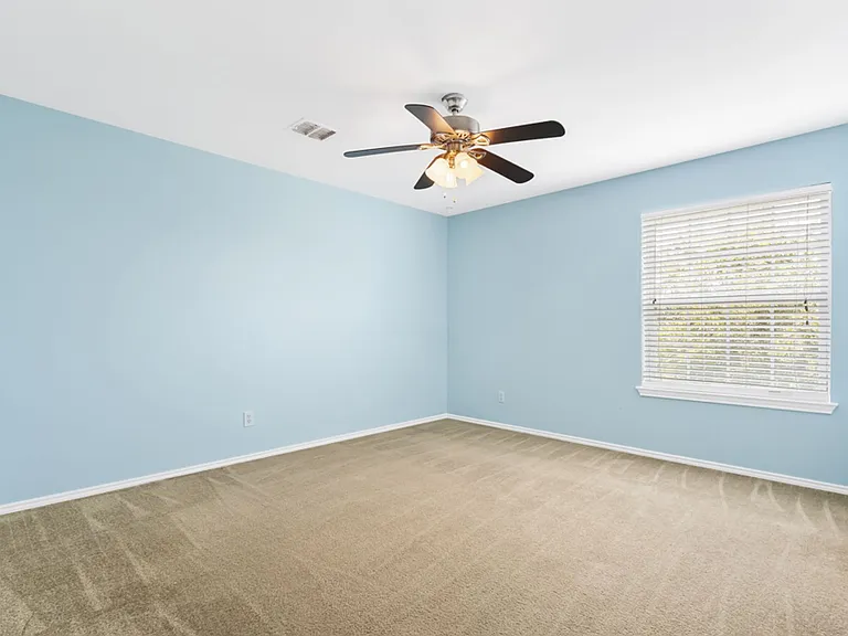 157 Carmel Dr — Photo 19
