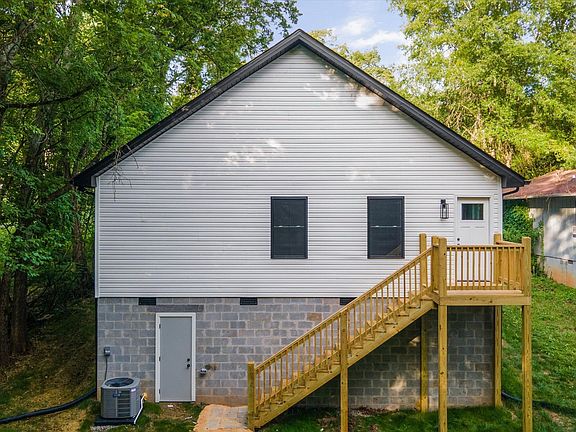 4th image of 103 Winstead St Lot 17R