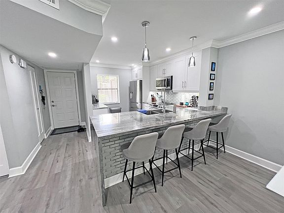 5th image of 4401 Carambola Circle #-