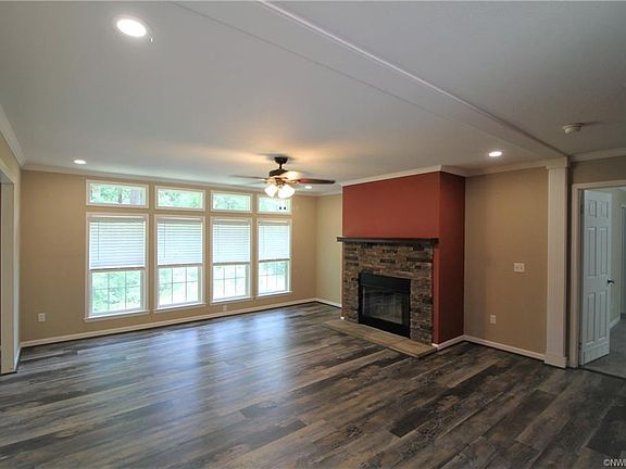 3rd image of 694 E McKinley Ave