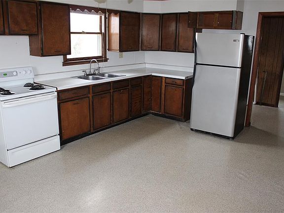 3rd image of 4268 N County Road 325 W