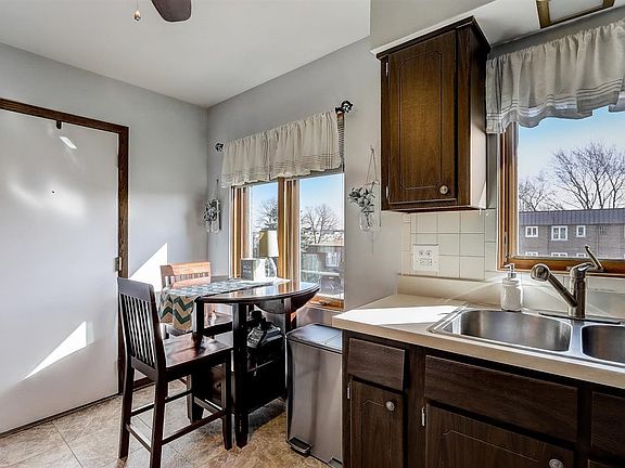5th image of 9605 S Kedvale Ave #303