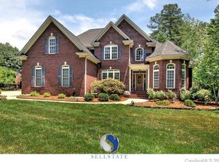 369 Isle Of Pines Rd, Mooresville, NC 28117