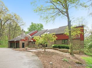 120 Bittersweet Ln NE, Ada, MI 49301