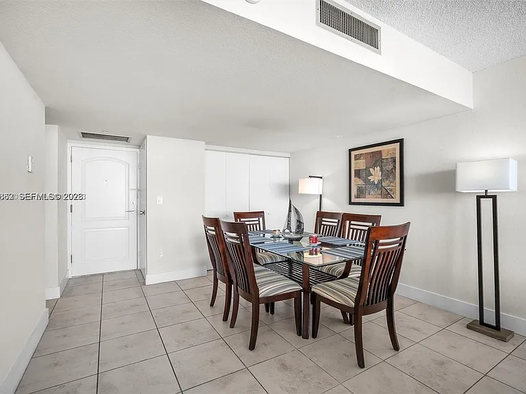 3625 N Country Club Dr #Penthouse 2 — Photo 11
