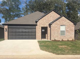612 Riley Ln, Maumelle, AR 72113