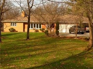 271 Zehner School Rd, Zelienople, PA 16063