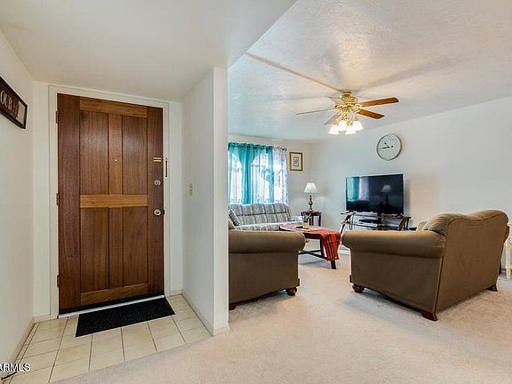 5th image of 742 E LAUREL Drive