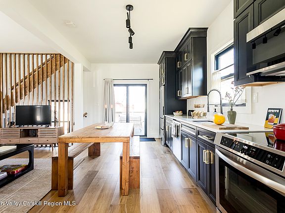 2nd image of 17 Kirchner Avenue