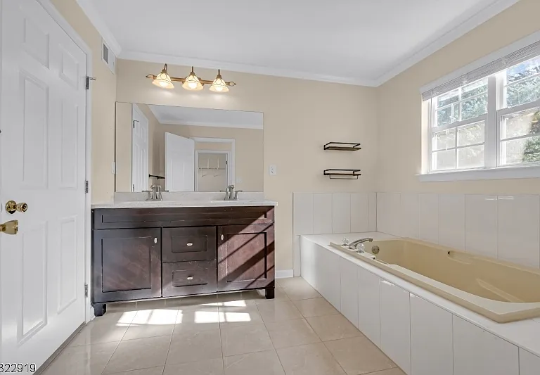 71 Nostrand Rd — Photo 26