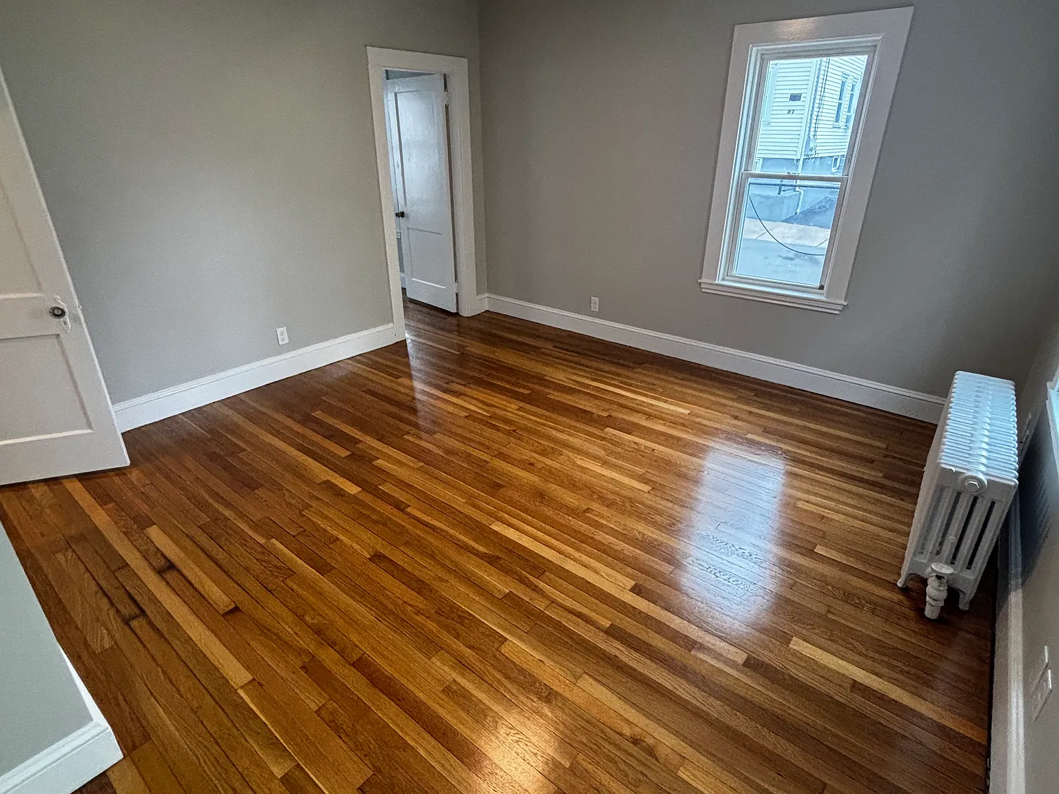 3 bed, 700 sqft, $2,450 — Photo 4