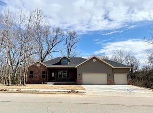 1070 Nemett Cir, Pea Ridge, AR 72751