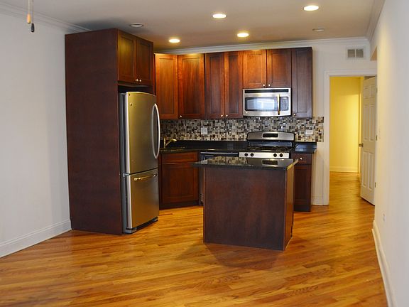 3rd image of 1903 N Kimball Ave #G