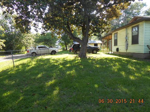 2nd image of 401 Richardson St