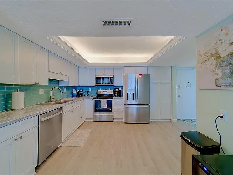17920 Gulf Blvd #1205 — Photo 5