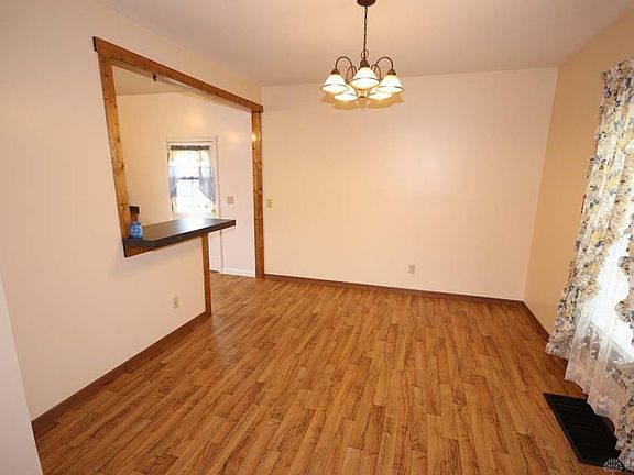 5th image of 1 Urbana Ave