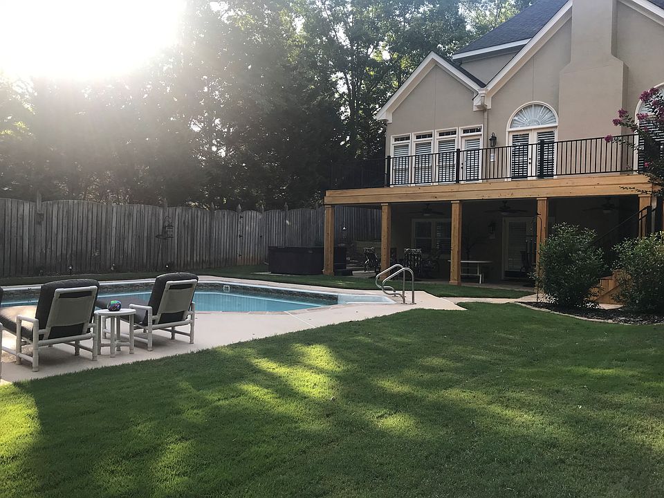 2nd image of 2500 Heritage Ct