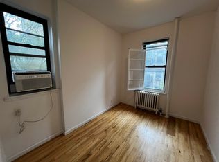 250 W 20th St #2E, New York, NY 10011