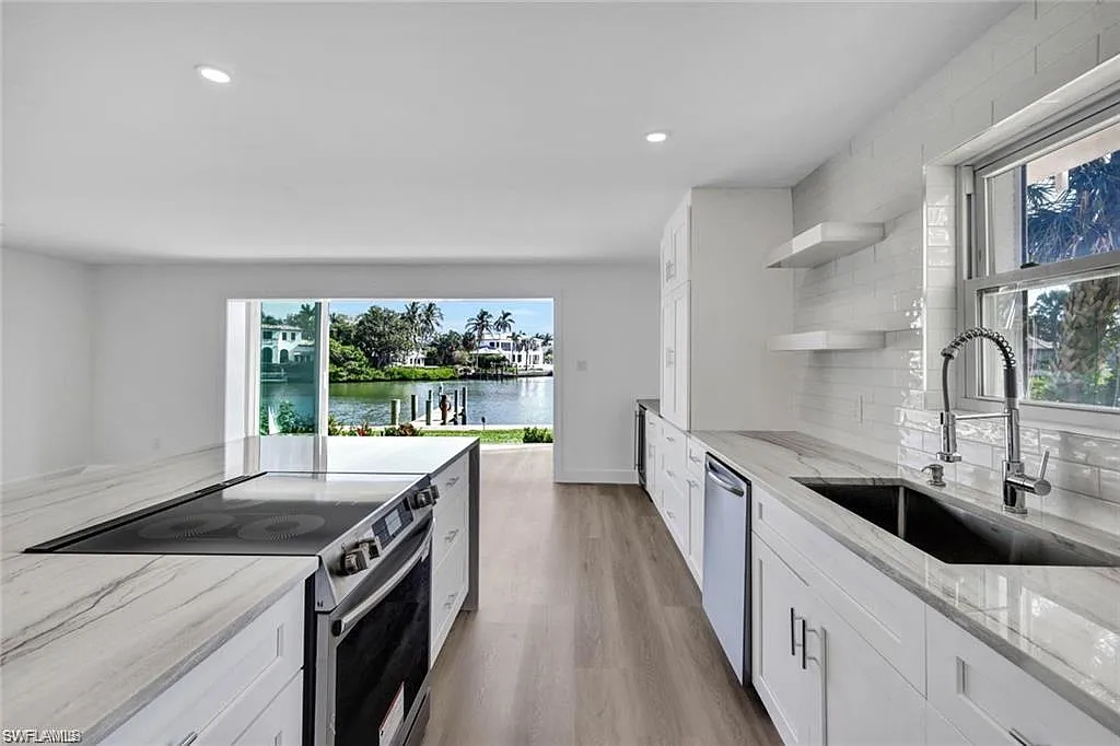 2 bed, 2.0 bath, 1300 sqft, $8,000 — Photo 4