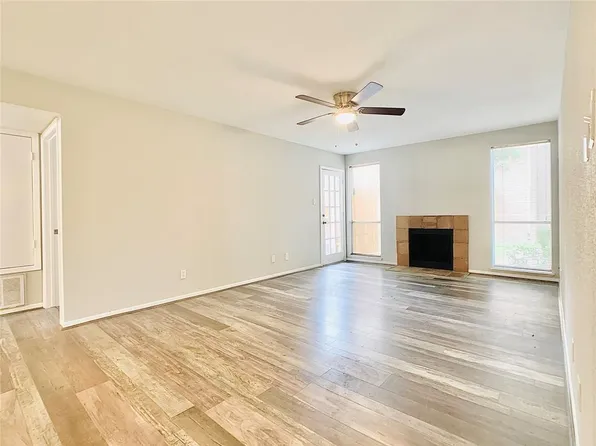 10211 Sugar Branch Dr APT 353, Houston, TX 77036