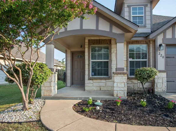 220 Chalk Mountain Dr, Fort Worth, TX 76140