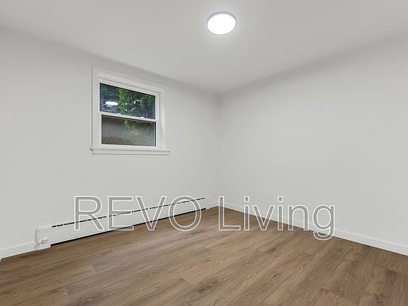 4th image of 89 Beech St Unit 1