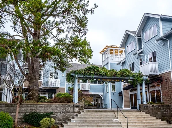 120 Hall Brothers Loop, Bainbridge Island, WA 98110