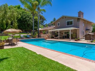 111 Stephanie Ln, Vista, CA 92084