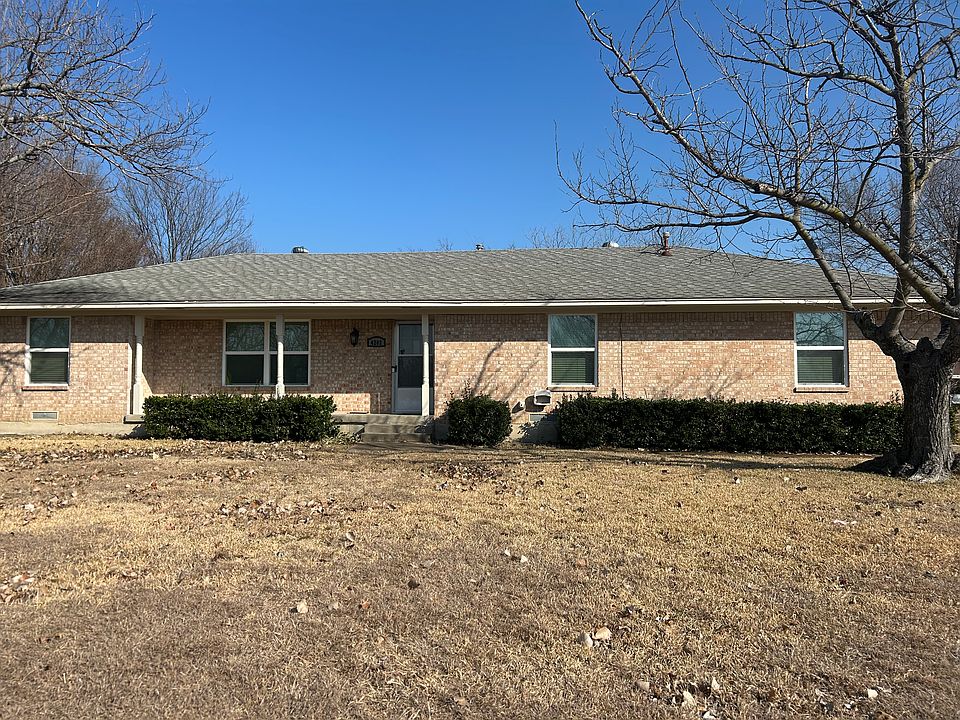 1st image of 4202 Skyline Dr