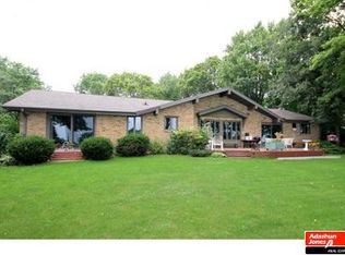 5138 Island View Dr, Oshkosh, WI 54901