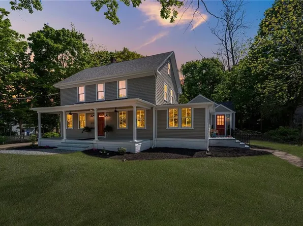 210 W Main St, North Kingstown, RI 02852