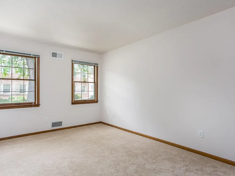 285 N Sandusky St #1 — Photo 3