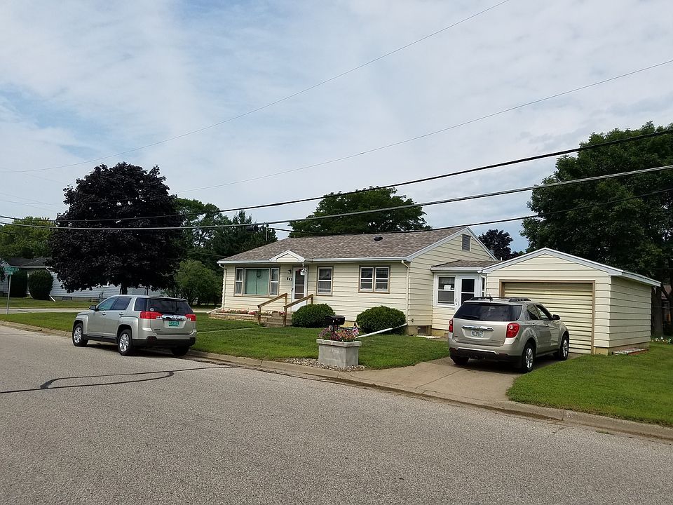 1st image of 645 47th Ave