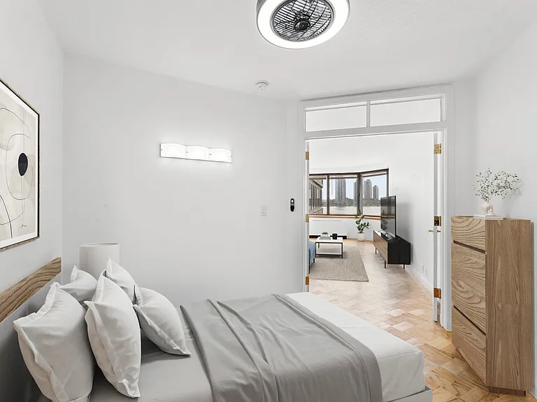415 E 37th St #5D — Photo 4