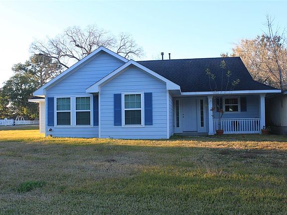 2nd image of 1010 Coryell St