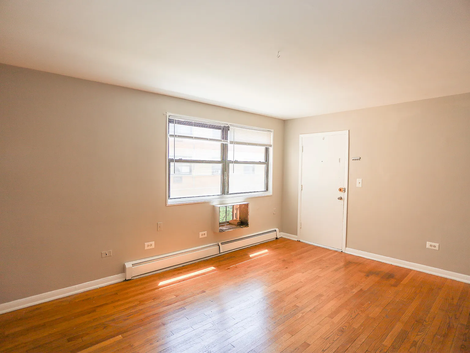 1 bed, $1,375 — Photo 3
