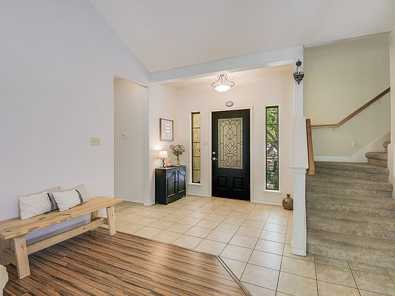 3rd image of 228 Ivy Ln