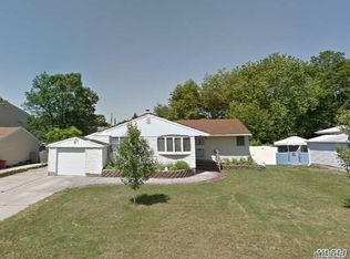 38 Tree Rd, Centereach, NY 11720