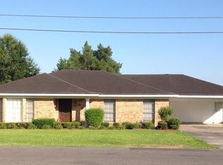 923 Begnaud St, Breaux Bridge, LA 70517