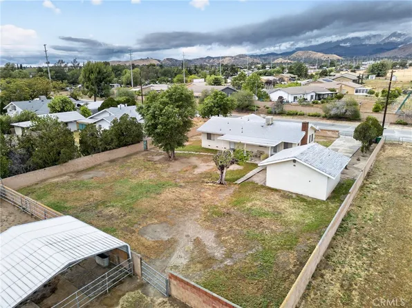 514 E Victory Ave, Banning, CA 92220