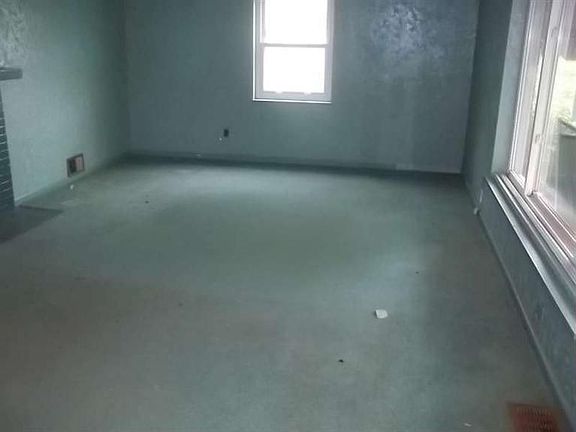 2nd image of 1141 Beatrice Dr