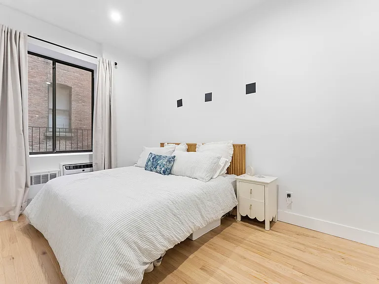 310 W 80th St #2D — Photo 6