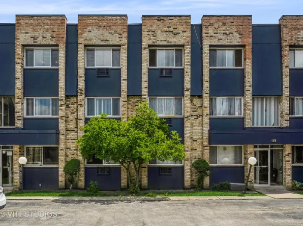 8639 W Foster Ave APT 3A, Chicago, IL 60656