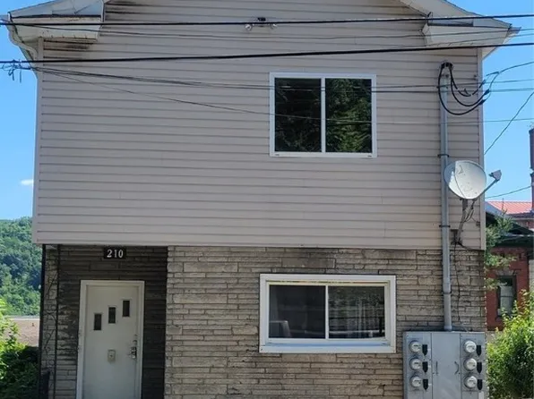 210 Washington Ave, Charleroi, PA 15022