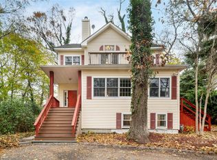 20 Stony Rd, Stony Brook, NY 11790